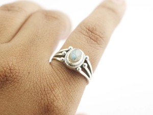 925 Sterling Silver Natural <b>Labradorite</b> Oval Gemstone Stackable <b>Ring</b> For Women - Product Image 4