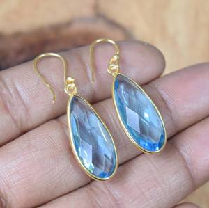 Boucles d'oreilles pendantes en quartz bleu en argent sterling 925 avec finition plaquée or pierre naturelle cadeau de naissance de décembre - Product Image 4