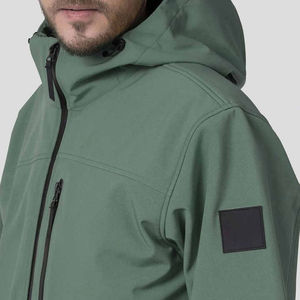 Veste coupe-vent à coquille souple pour hommes, tissu souple, imperméable, capuche, randonnée hivernale, vente en gros - Product Image 4