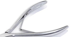 NGHIA OMI CB-202C Cortacutículas de Acero Inoxidable Cromado con Doble Resorte y Tamaños de Mandíbula de 12/14/16 mm - Product Image 4