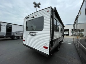 Nueva Remolque de Campamento Keystone C-o-l-e-m-a-n 19R 2026 en Venta para Acampar y Viajar - Product Image 5
