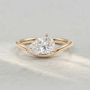 Bague de fiançailles solitaire à trois griffes en diamant de laboratoire AURALUXURIA, 1,33 ct, forme poire, certifiée IGI, or jaune 10K, 14K, 18K, couleur D - Product Image 5