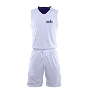Fabriqué au Pakistan Produit de pointe Uniforme de basket-ball Conception personnalisée Uniforme de basket-ball à manches courtes pour hommes à vendre - Product Image 1