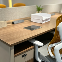 Bureau de travail moderne en bois, poste de travail modulaire pour 4 personnes, mobilier de bureau face à face, table de poste de travail avec tiroir