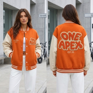 เสื้อแจ็คเก็ตสตรีทแวร์ปักลายกระดุมแป๊กผ้าวูลผสมสีส้มพรีเมียมสั่งทำพิเศษ แฟชั่นเสื้อผ้าบุรุษ โรงงานรับผลิตแบบ OEM ODM - Product Image 4