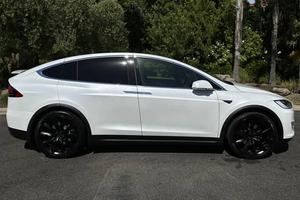 VOITURE ÉLECTRIQUE EXTRÊMEMENT PROPRE 2020 TE-SLA MODEL X LONG RANGE PLUS DUAL-MOTOR AWD AUTONOMIE EPA DE 351 MILES INTÉRIEUR 7 PLACES PRÊTE À ÊTRE EXPÉDIÉE - Product Image 6