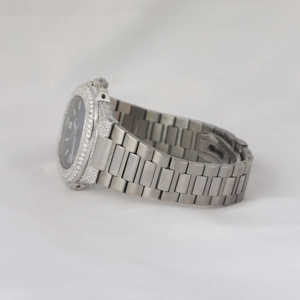 นาฬิกาข้อมือผู้ชายสไตล์ฮิปฮอป สายหนังสแตนเลส กันน้ำ หน้าปัดอะนาล็อก ประดับเพชรและกระจก - Product Image 2