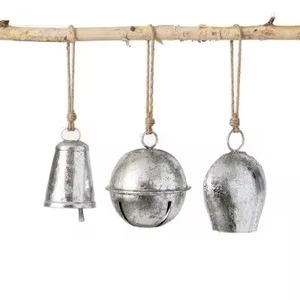 Campanas de Metal rústico con diseño de estrella en forma de bola para colgar la decoración del árbol interior al aire libre jardín árbol campana de hierro para Navidad - Product Image 2