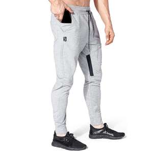 Vente en gros de vêtements d'entraînement pour hommes, survêtements pour la course à pied et les entraînements de gymnastique, collants et leggings de sport - Product Image 3