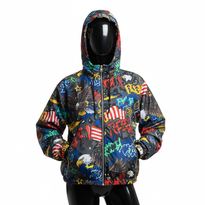 Veste coupe-vent pour femmes Tissu en polyester Impression de graffitis vibrants Vêtements d'extérieur imperméables Logo personnalisé Veste de transfert de chaleur pour femmes - Product Image 1