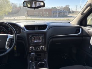 Chevrolet Traverse FWD 4dr LT 2015 d'occasion propre - Product Image 5