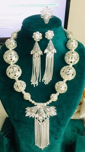 สร้อยคอคริสตัลคลาสสิกสำหรับผู้หญิง สำหรับงานแต่งงานหรืองานปาร์ตี้ ส่งออกไปยังสหรัฐอเมริกาและฝรั่งเศส - Product Image 2