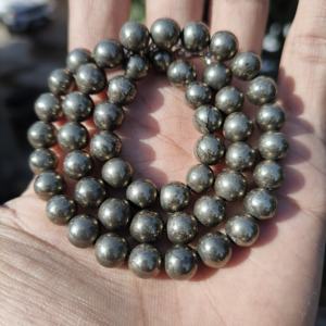 Collier en perles de pyrite naturelle 8 mm Perles rondes lisses Fermoir en argent sterling Cadeau pour femme Pierre précieuse de pyrite AAA Collier unisexe - Product Image 3