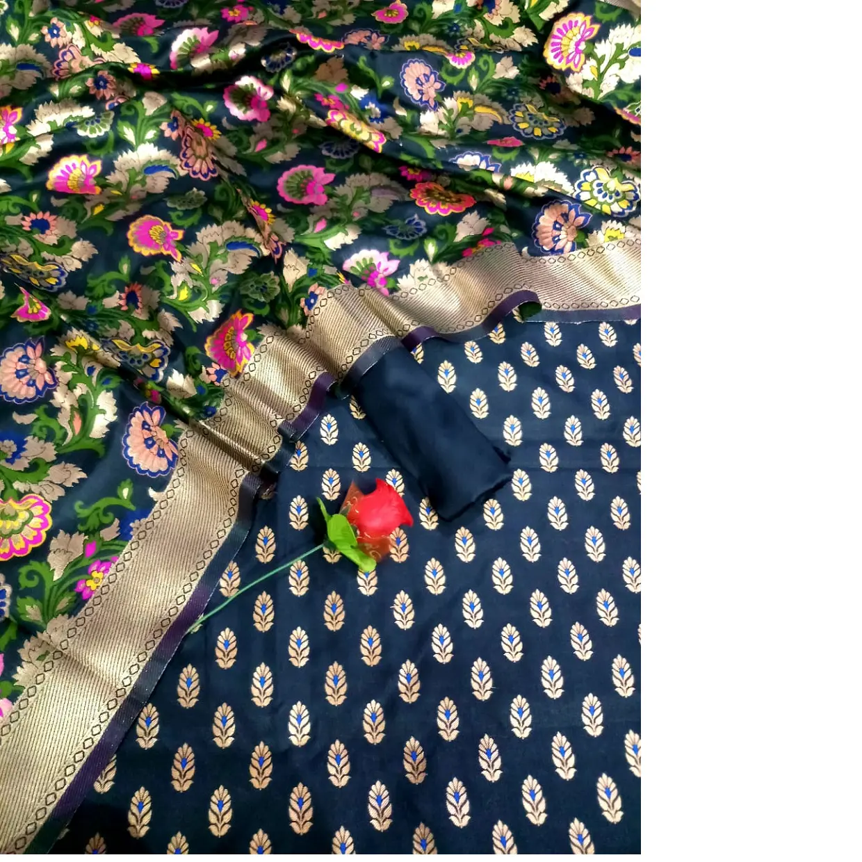 Sarees de seda brocado personalizado na cor azul com bordado floral ideal para lojas de roupas indianas para revenda