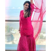Ensemble Sharara rose en pur chiffon pour femme avec broderies Leheriya et dupatta