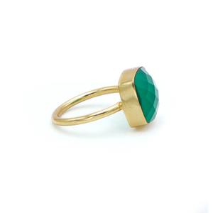 Bague tendance en or plaqué 18 carats avec onyx vert taille coussin serti clos, certifiée par un tiers, cadeau de mariage/fête pour elle, en gros - Product Image 3