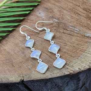 Boucles d'oreilles en argent à triple pierres précieuses Squared Rainbow Moonstone Sterling Silver Danglers Featuring Diamond Pearl Main Elegant Jewelry - Product Image 3
