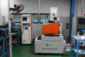 Pièces métalliques usinées CNC OEM/ODM Services de fabrication CNC - Product Image 2