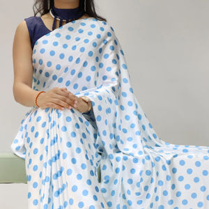 Sari Tradicional de Satén de Primera Calidad de la Boutique India con Blusa Integrada para Ropa Étnica, Disponible en Existencia - Product Image 3