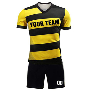 Uniforme de football imprimé de logo personnalisé de haute qualité fabriqué au Pakistan à bas prix maillot de football d'équipe - Product Image 5