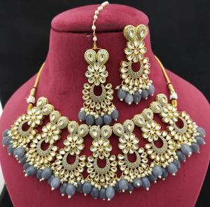 Ensemble de collier Kundan lourd plaqué or indien pour filles femmes fête porter ethnique ensemble de bijoux de mariée - Product Image 3