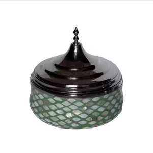 Charme rustique rencontre élégance avec chauffe-plats isolé avec casserole à couvercle martelé et support en bois nacré - Product Image 5