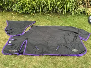 1200D 350G Tapis cheval noir Combo polyester ciblé pour l'hiver avec produit équestre violet - Product Image 3