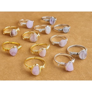 Bagues tendance plaquées or et argent avec accents de pierres naturelles pour la revente - Product Image 3