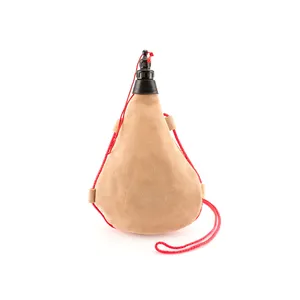 Botella de Vino Personalizada de 1 Litro, Estilo Hip Flask - Product Image 5