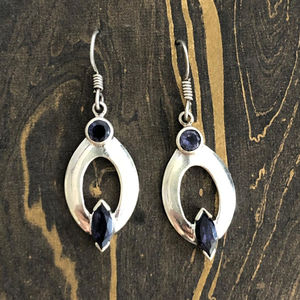 Pendentif Goutte d'Eau Vintage en Saphir (5,3 grammes) en Or, Design Géométrique avec Perles, Diamants et Moissanite pour Mariages et Fêtes - Product Image 1