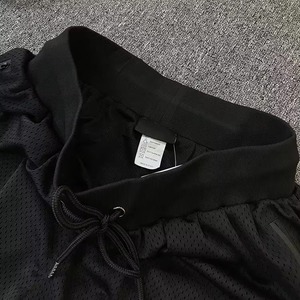 Joggers y pantalones cortos de malla Premium para atletas que buscan ropa deportiva duradera y cómoda para un rendimiento máximo - Product Image 5