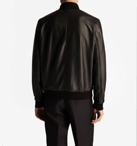 Chaqueta bomber de algodón 100% de color personalizado con bolsillos con cremallera y cierre de cremallera dorada para hombre ecológica - Product Image 3