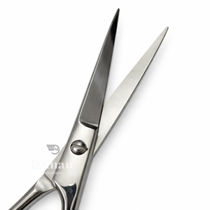 กรรไกรตัดผมมืออาชีพคุณภาพสูง ทำจากสแตนเลสสตีลคมกริบ พร้อมวงแหวนรองรับสีน้ำเงินเพื่อความสบายสำหรับช่างทำผม - Product Image 2