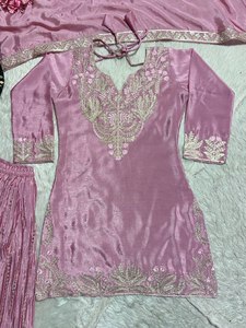 Magnifique salwar kameez pour femmes avec des manches entièrement brodées et un tissage zari pour les occasions de fête - Product Image 5