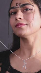 จี้เพชรโมอิสซาไนต์เกรดพรีเมียม VVS ประดับเพชรเต็มวง สไตล์ฮิปฮอป พร้อมสร้อยเงินแท้ 925 ดีไซน์รูปกรรไกร หรูหรา ทันสมัย ในราคาที่ดีที่สุด - Product Image 5