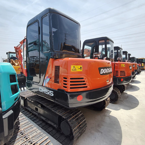 90% nouvelle mini pelle de type chenille Doosan DH55 5 tonnes d'occasion utilisée avec roulement d'engrenage de moteur à vendre à bas prix - Product Image 1