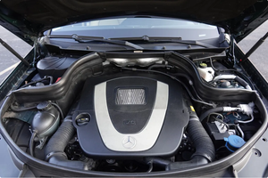 PRÊT À CONDUIRE - VÉHICULE D'OCCASION À VOLANT À GAUCHE |   Conduite à droite |   2010 MERCEDESSSS-BENZZSS GLK350 4MATICCSS - Product Image 6