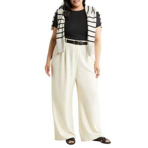 T-shirt en coton et élasthanne de qualité supérieure, taille personnalisée, t-shirt ample noir pour femmes, t-shirt uni à col en V et manches courtes pour femmes - Product Image 4