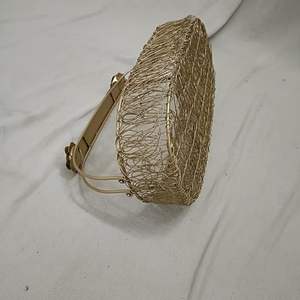 Cesta de hoja de almacenamiento decorativa de Metal de hierro moderno con asa para cesta de regalo de vino de tarifa barata de Navidad tarifa baja - Product Image 4