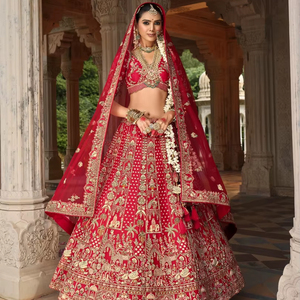 Lehenga Choli de Seda Real Premium para Novia con Bordado Intenso, Estilo Moderno hasta el Suelo y Dos Dupattas para el Día de la Boda - Product Image 1