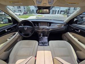 Hyundai Equus Signature d'occasion à bas prix, modèle 2014, à vendre - Product Image 3