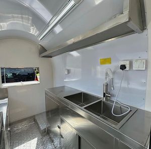 NUEVO Remolque Móvil de Alimentos de Aluminio 8.5x16 para Pizza con Asador Interior, Fregadero de 3 Compartimentos, Estación para Dulces y Papas Fritas, Garantía de 3 Años, Resistente a la Corrosión - Product Image 5