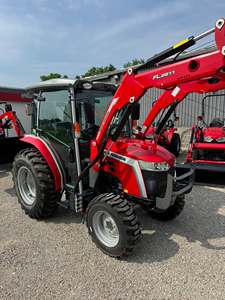 Tractor Agrícola Massey Ferguson 4710 Diésel de Servicio Pesado 4x4 Económico con Cargador Frontal para Uso Comercial - Product Image 1