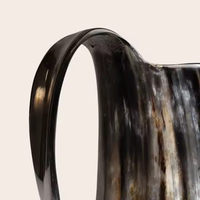 Chope Battle Brew en corne véritable écologique avec logo personnalisable pour les fêtes, design classique fait à la main par Crescent Crafts