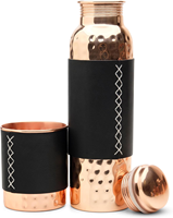 Meilleure bouteille d'eau en cuivre 1000 ml avec couvercle noir design peint, réutilisable pour l'hydratation, le yoga, les boissons chaudes et les fêtes