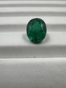 มรกตธรรมชาติไม่ผ่านการอบร้อนและไม่ผ่านการให้ความร้อนคุณภาพดีเกรดพรีเมี่ยม5.6กะรัตต่อกะรัตสำหรับการทำเครื่องประดับ - Product Image 2