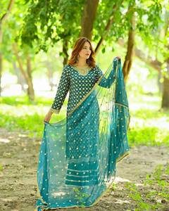 Lancement d'un nouveau costume en Georgette entièrement cousu avec Sharara pour femmes et filles - Product Image 2