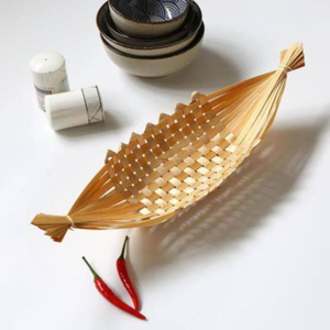 Assiette en bambou tissé en forme de bateau pour la décoration des fêtes et les cadeaux, fabrication vietnamienne - Product Image 4