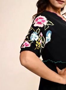 Vestido casual elegante sin esfuerzo para mujer en negro para la colección moderna de verano - Product Image 3