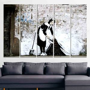 Toile imprimée moderne avec motif de femme graffiti de Banksy : décoration murale élégante, lot de 5 toiles - Product Image 1